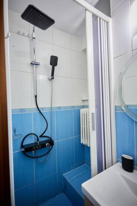 Queen Apartment Athenee Bucarest Esterno foto